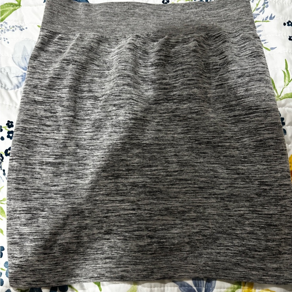 Butterflies & Zebras Gray Skirt Size S